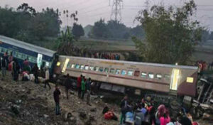 रेल हादसे में कम से कम 5 लोगों की मृत्यु, 20 लोग घायल